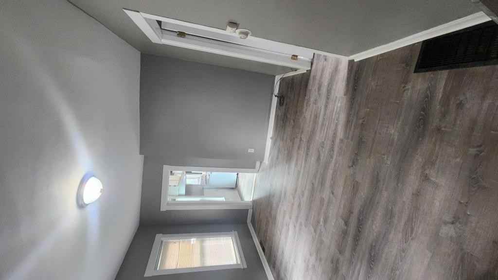 120 Southgate Street - Photo 7 of 9