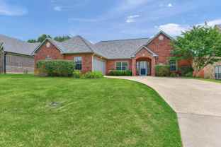 629 Clay Ln - Photo 1 of 1