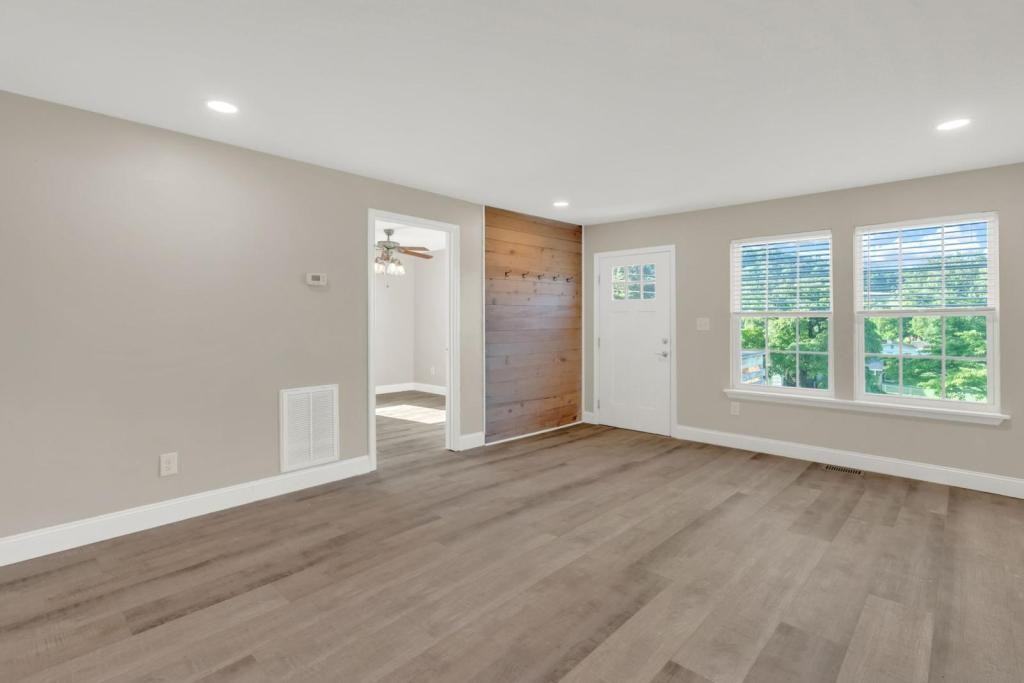 124 Mohawk St - Photo 3 of 19