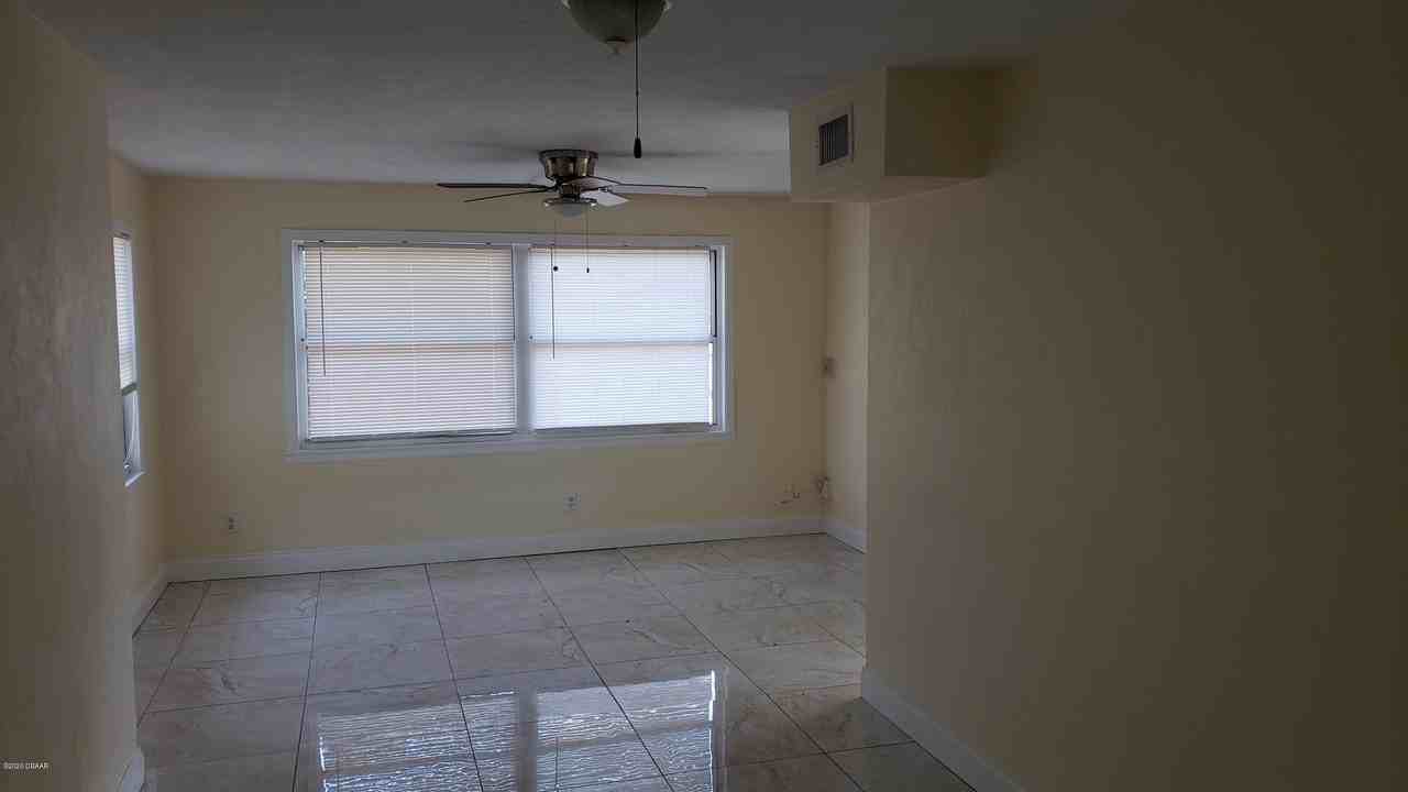 135 Nautical Dr - Photo 3 of 16