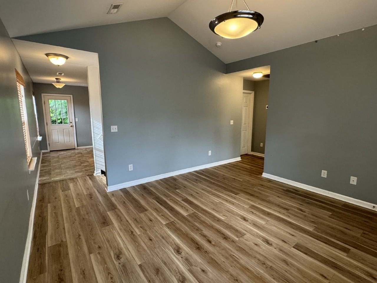 4404 Mcclelland Dr - Photo 6 of 32