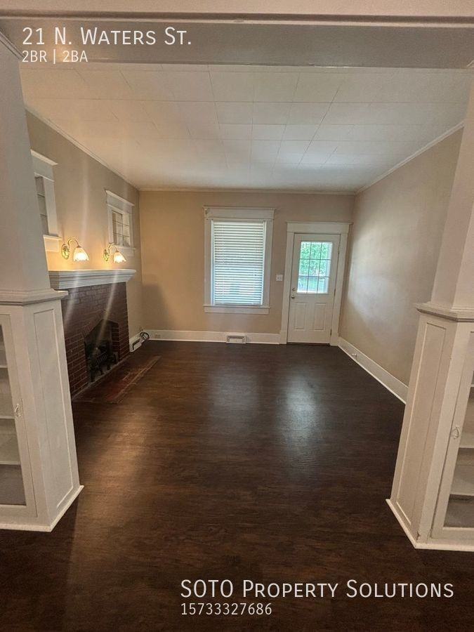 21 N Waters St - Photo 3 of 11