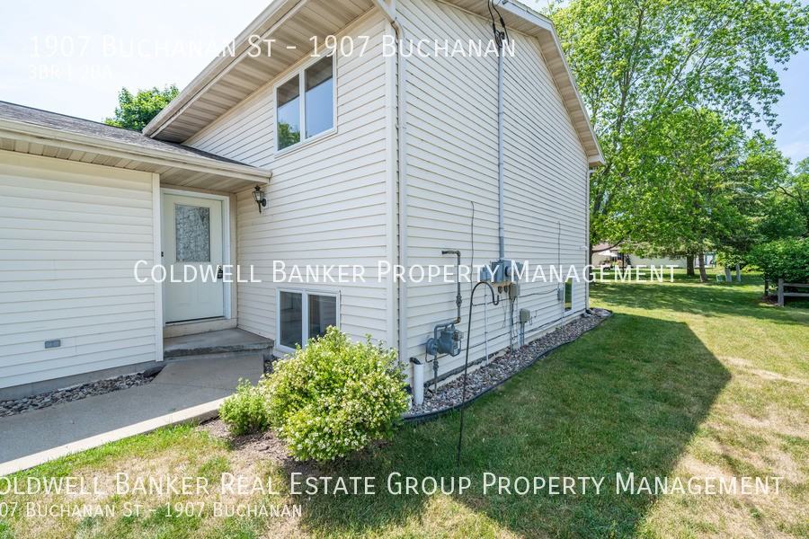 1907 Buchanan St - Photo 3 of 27