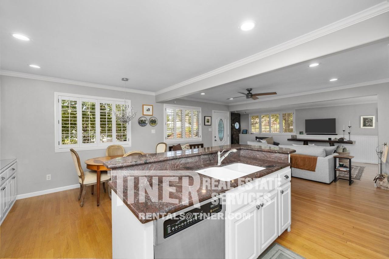 135 Clark St - Photo 3 of 50