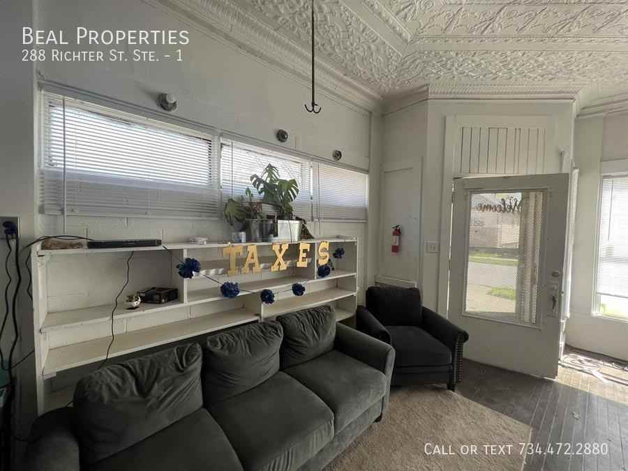 288 Richter St #1 - Photo 5 of 8