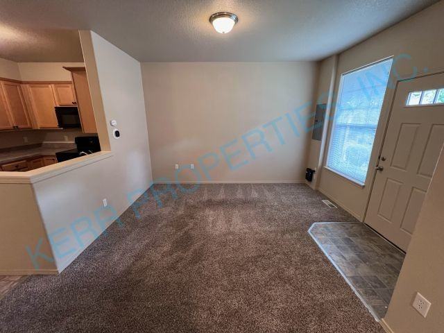 38456 Galway St - Photo 3 of 18