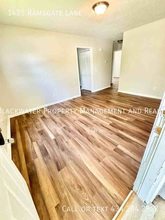 1425 Ramsgate Ln #A - Photo 2 of 10