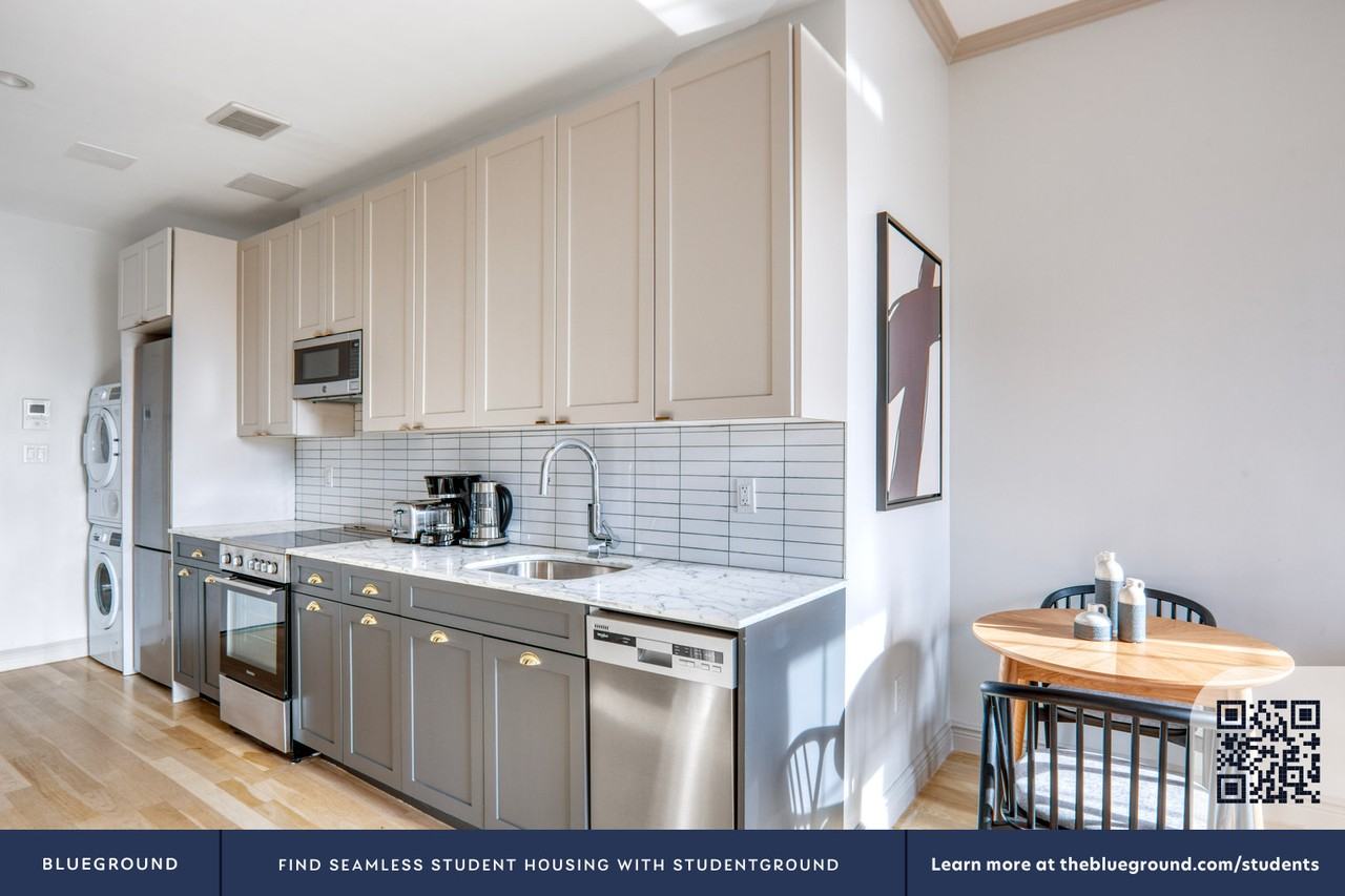 371 E 10th St #1044 - Photo 6 of 24