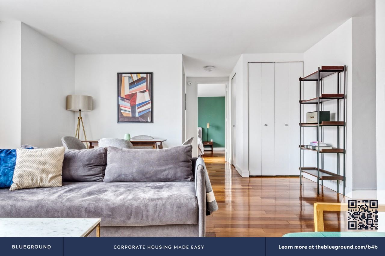 290 3rd Avenue - Photo 6 of 27