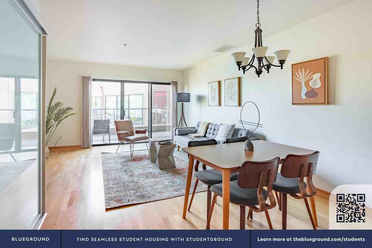 730 Nw Naito Pkwy #15 - Photo 6 of 27