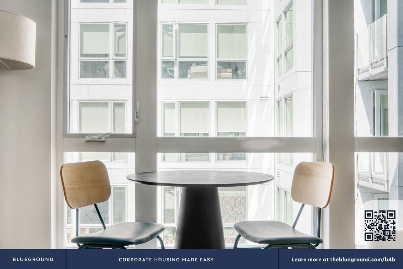 1889 Harrison Street - Photo 6 of 73