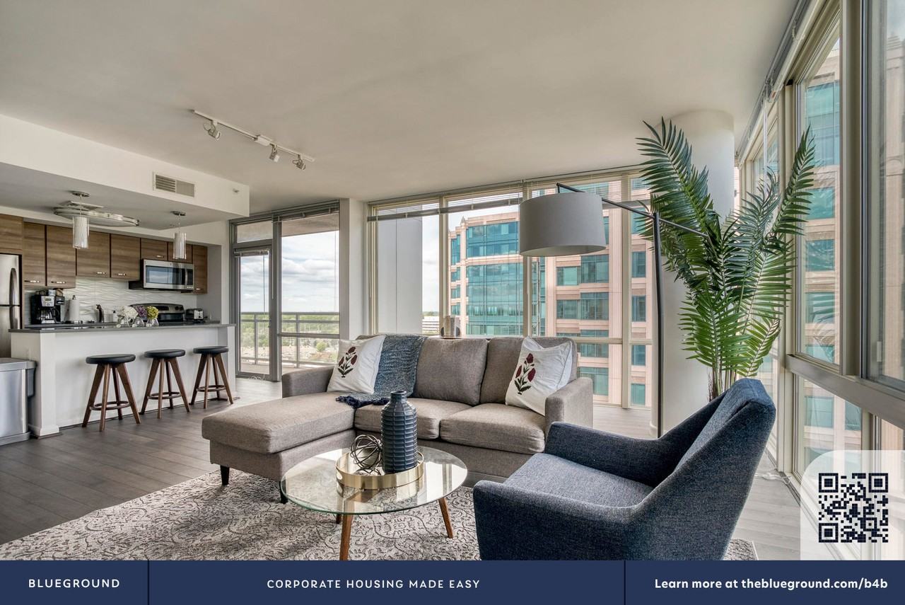 8421 Broad Street - Photo 6 of 36