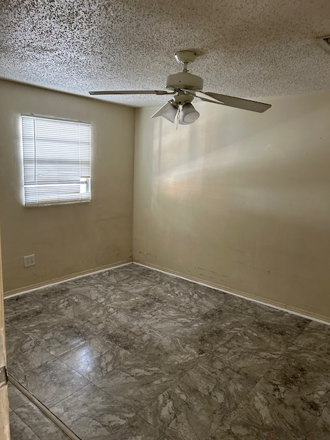 1029 26th Ave N #1 - Photo 3 of 4