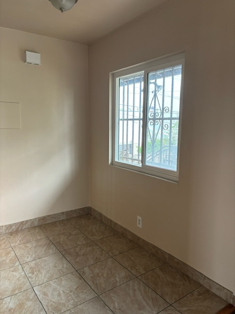 3422 Percy St #3 - Photo 3 of 10