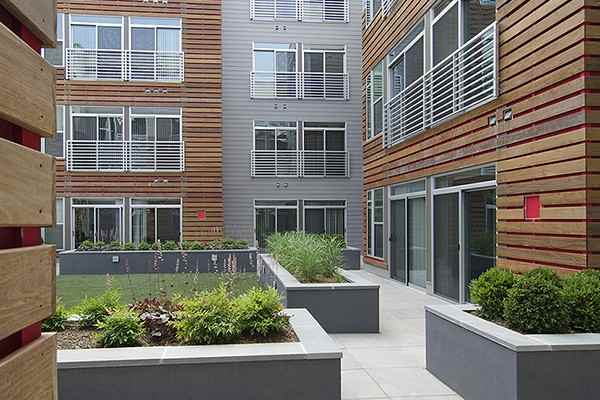 2255 - Photo 2 of 13