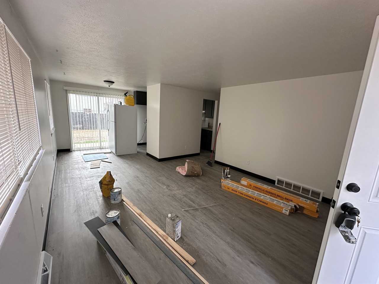 1118 East 15th Street - Photo 5 of 16