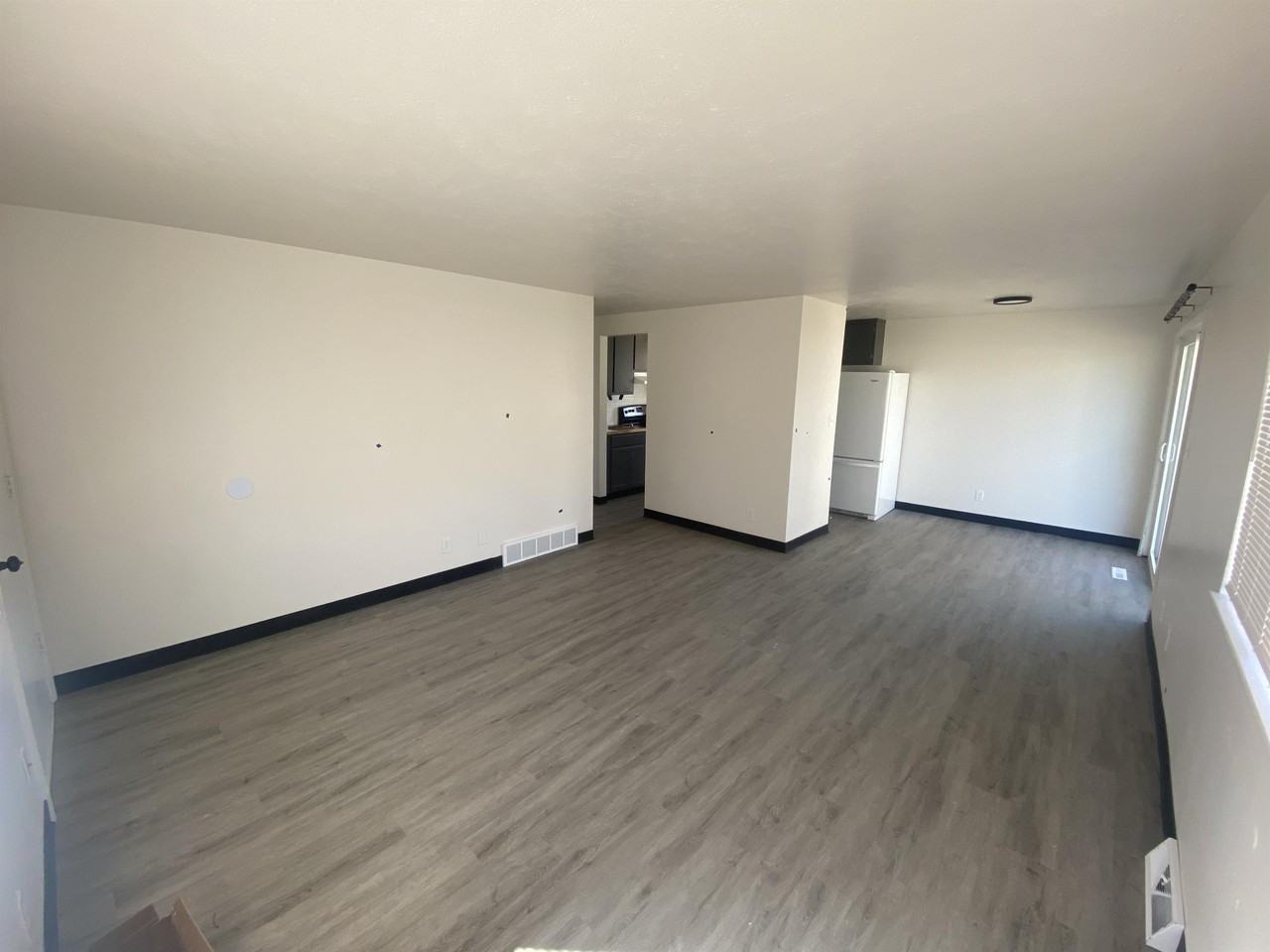 1108 East 15th Street - Photo 3 of 13