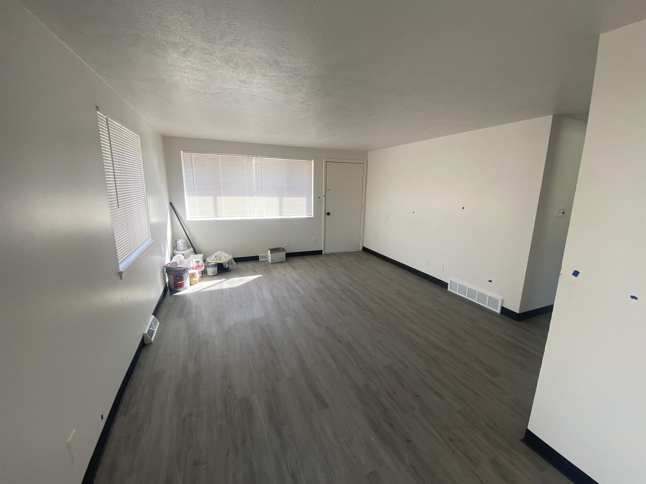 1108 East 15th Street - Photo 4 of 13