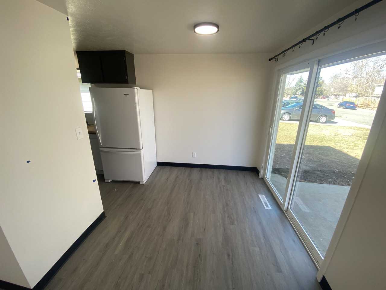 1108 East 15th Street - Photo 5 of 13