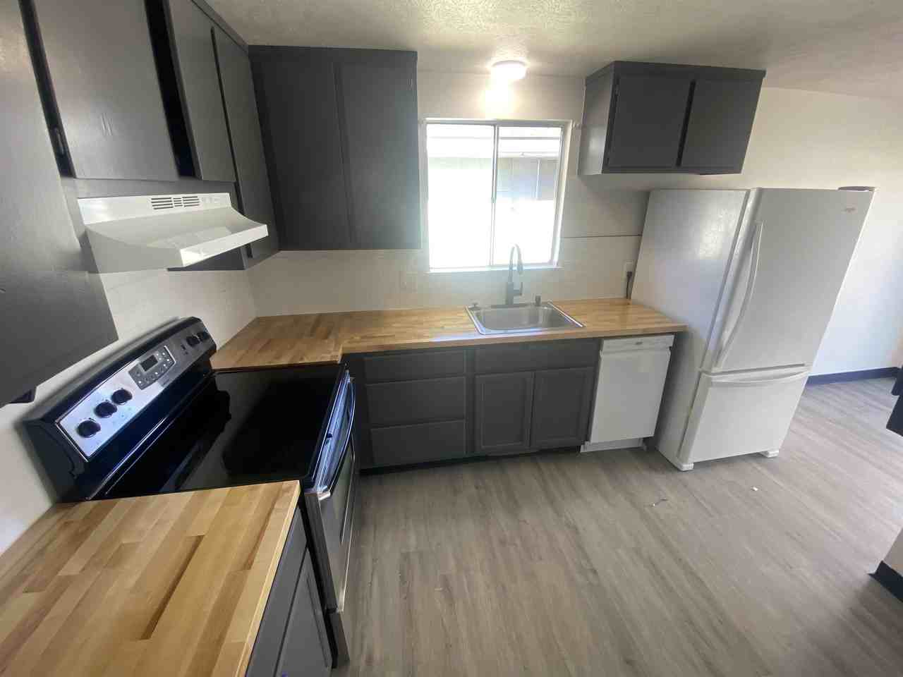 1108 East 15th Street - Photo 7 of 13