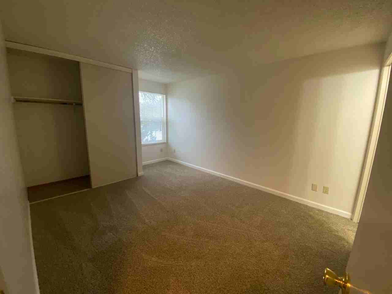 Valley Brook Apts - Photo 6 of 13