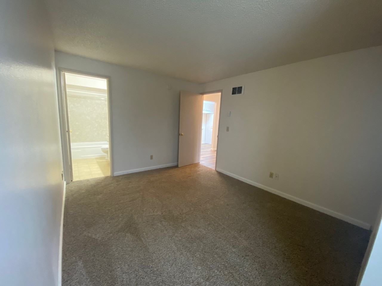 Valley Brook Apts - Photo 7 of 13