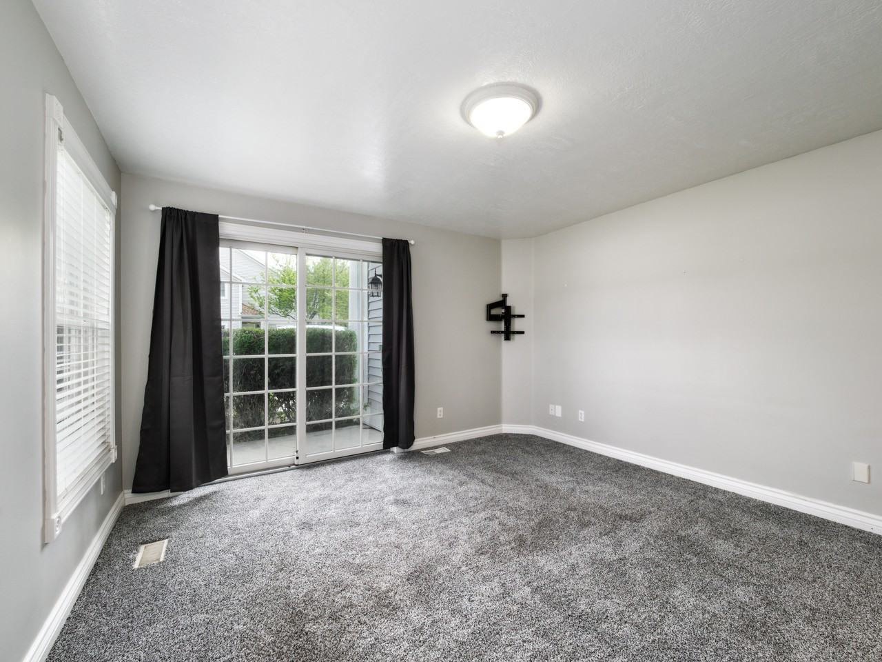 Van-2390 W 450 S Springville, UT 84663 - Photo 2 of 24