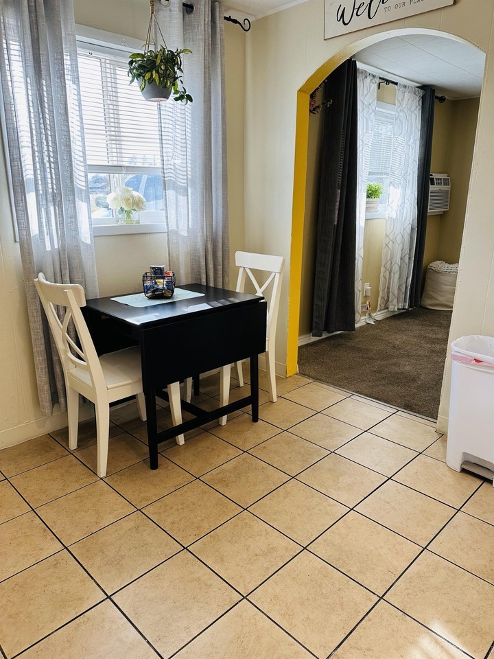 5800 Newport Street Unit 3 - Photo 3 of 8