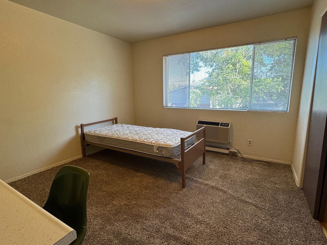 511 S Logan Ave #28 - Photo 6 of 11