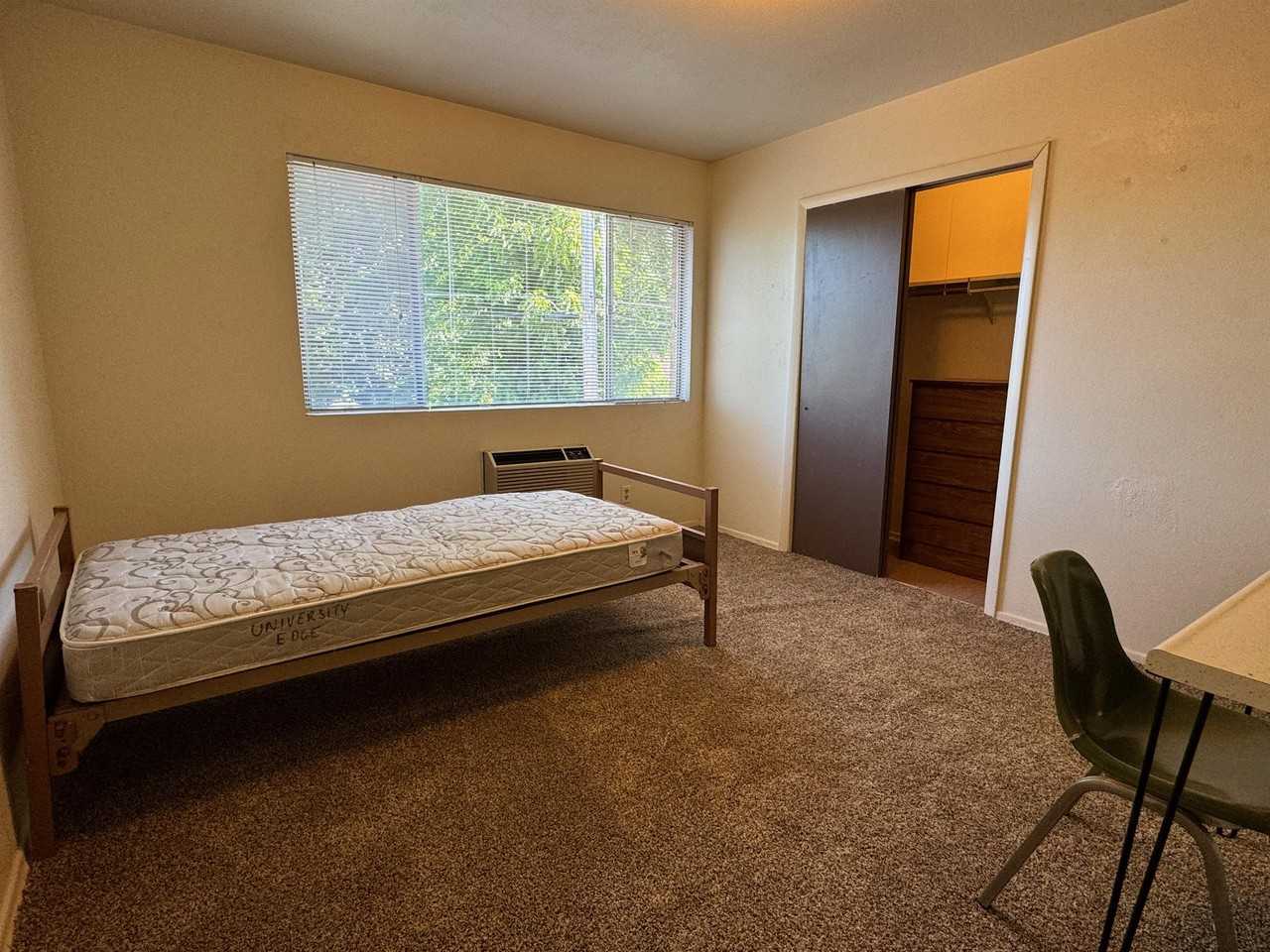 511 S Logan Ave #28 - Photo 7 of 11