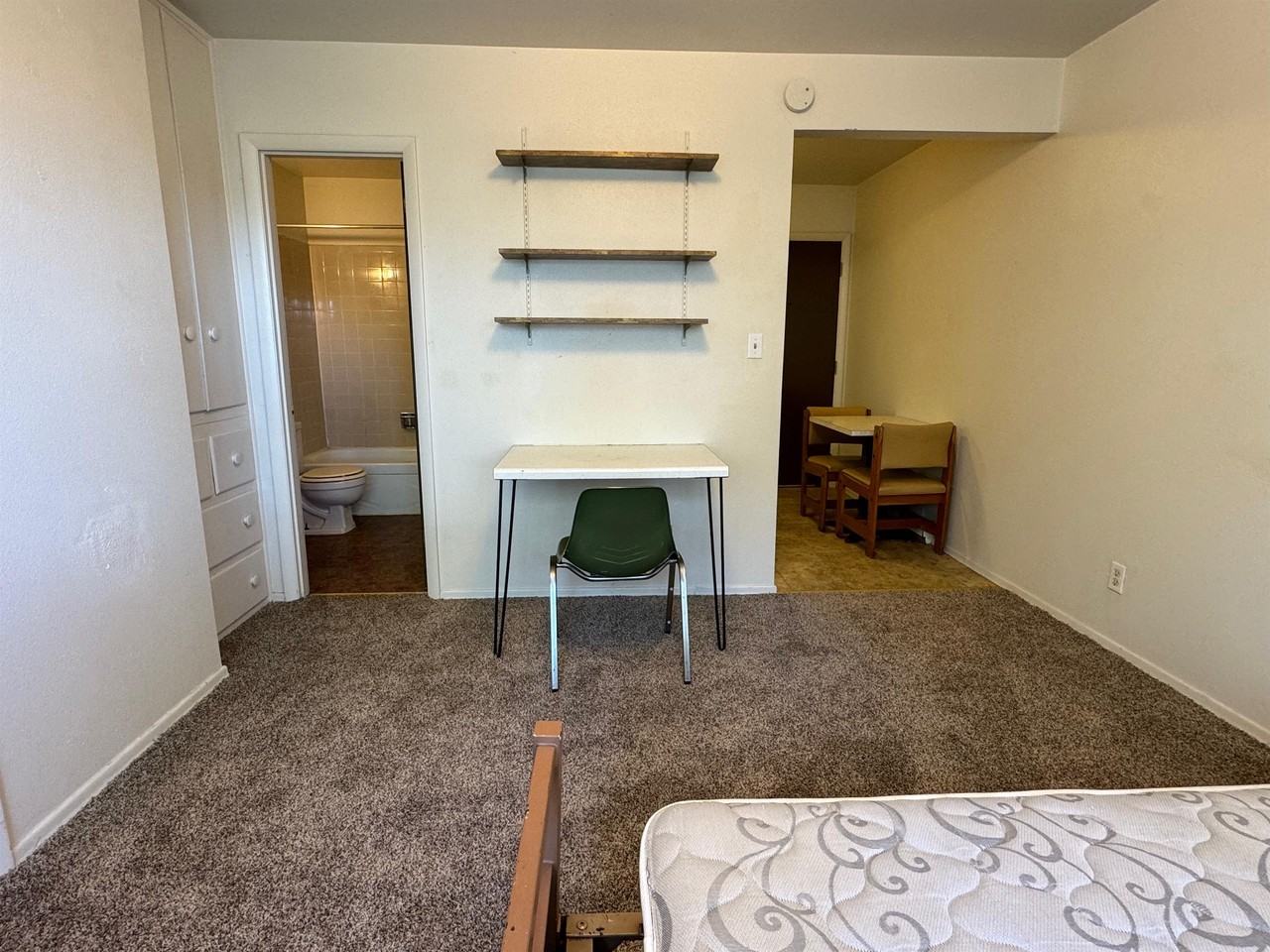 511 S Logan Ave #28 - Photo 5 of 11