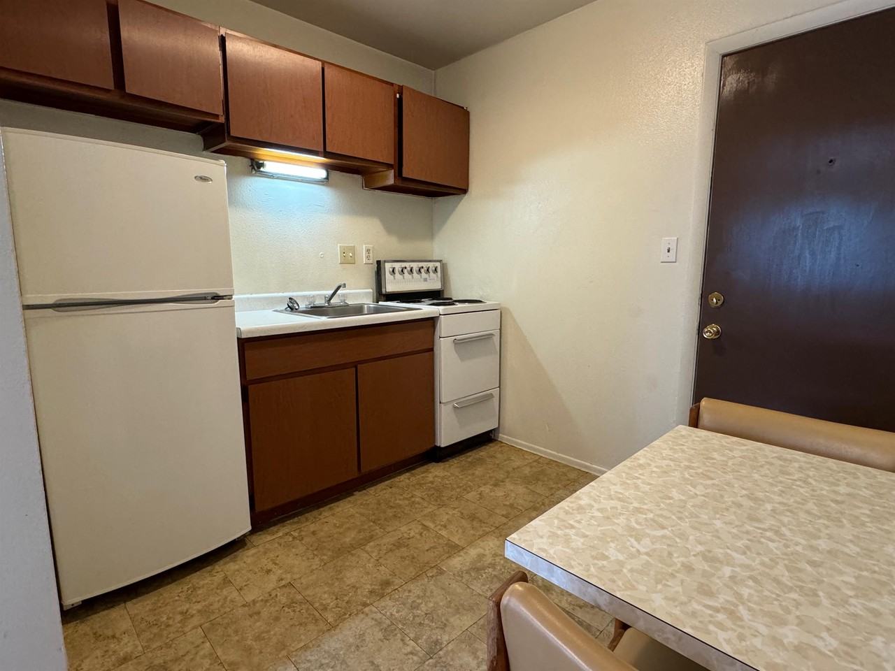 511 S Logan Ave #28 - Photo 2 of 11