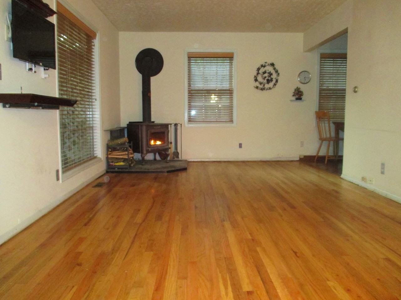 5521 Southeast Ogden Street - Photo 2 of 40