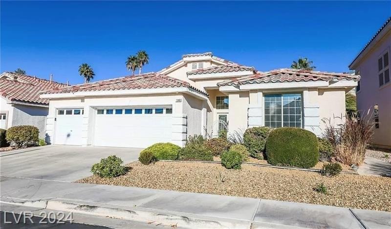 1340 Rolling Sunset St - Photo 2 of 8