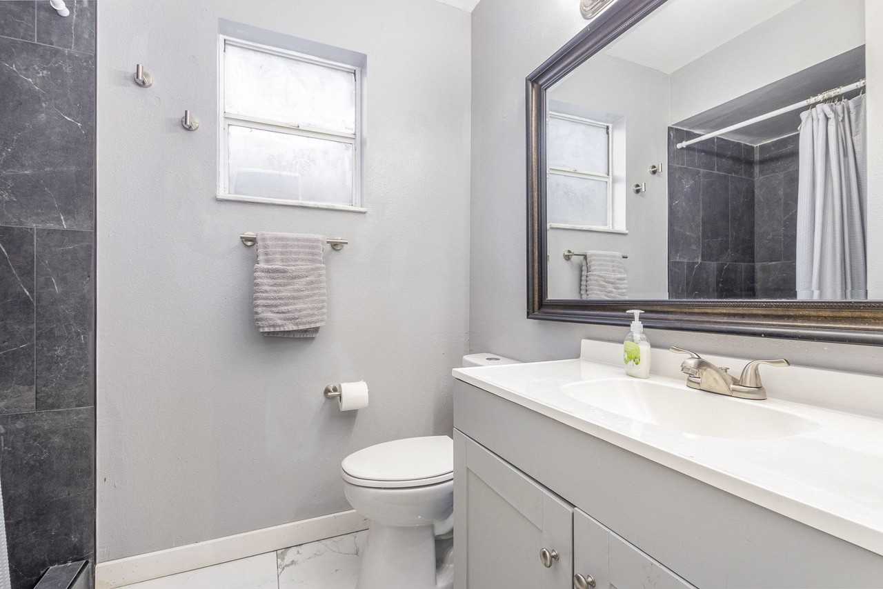 Inkberry Ct - Photo 3 of 15
