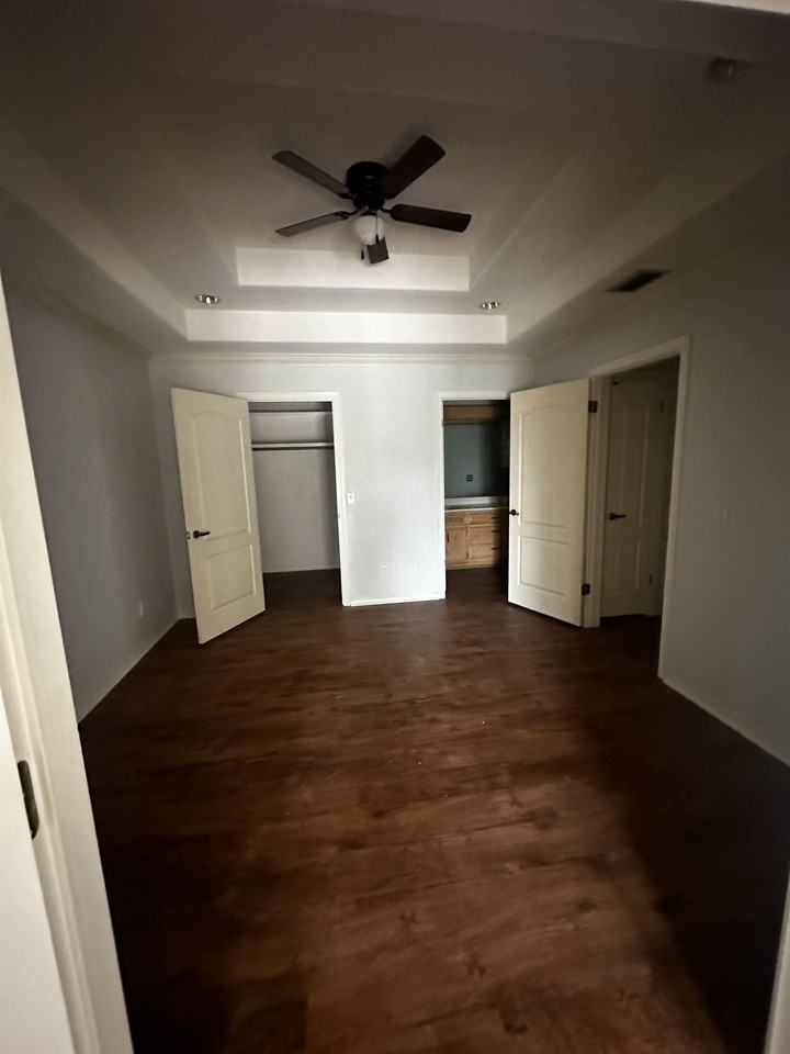 The Oaks @ NorthPark - Photo 3 of 7