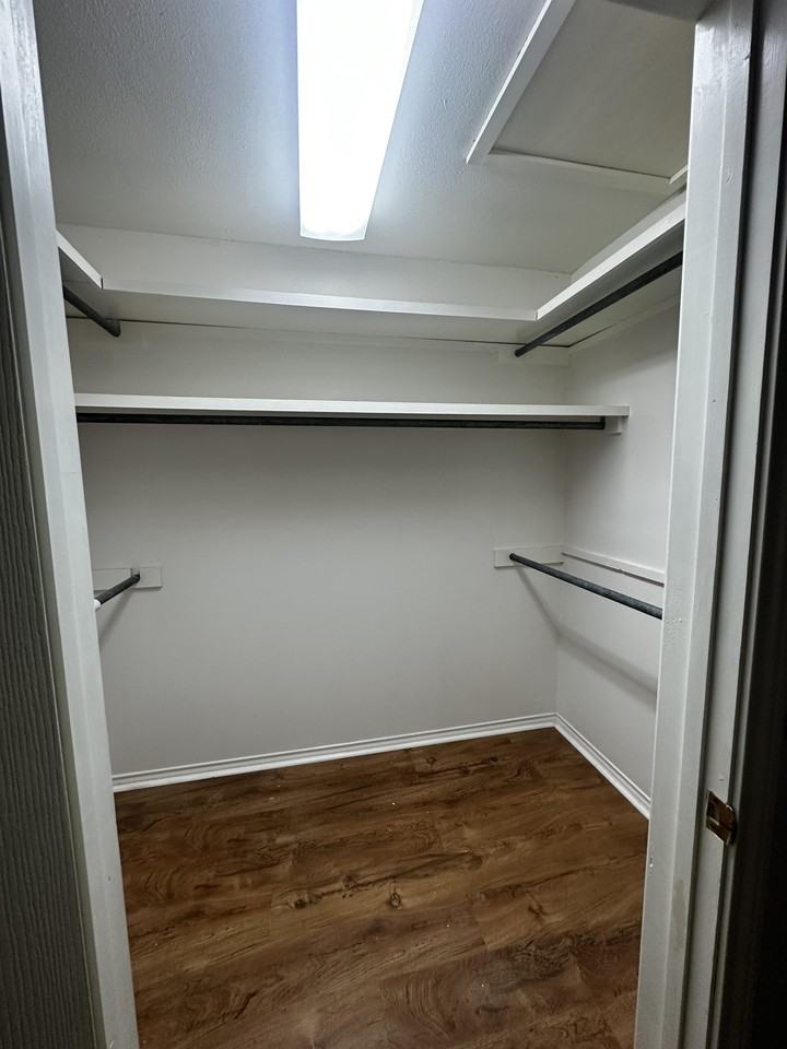 The Oaks @ NorthPark - Photo 4 of 7