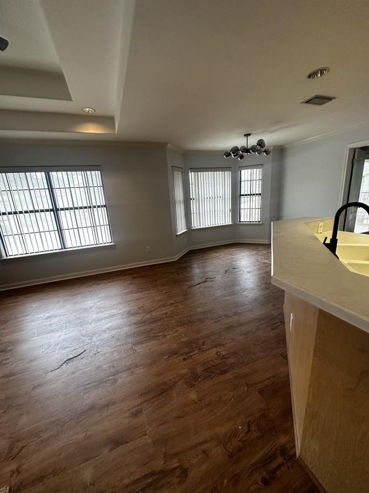 The Oaks @ NorthPark - Photo 7 of 7