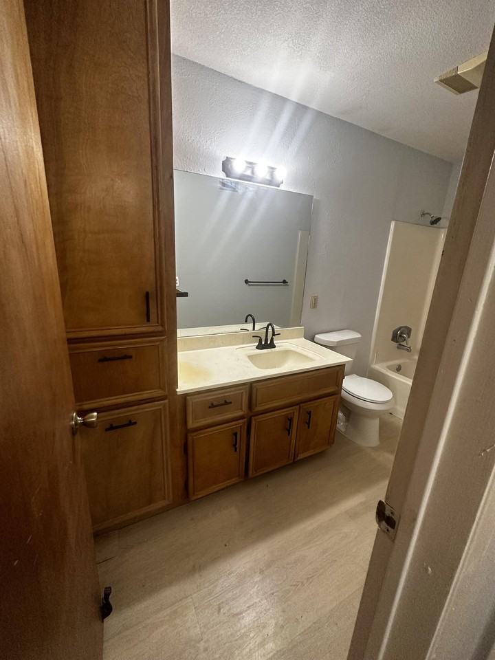 NorthPark Apartments - Photo 4 of 4