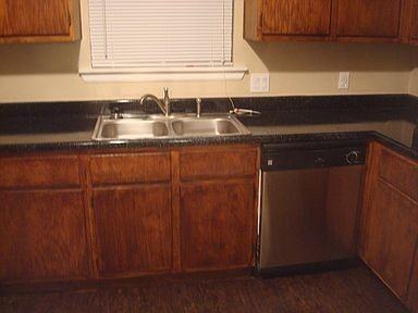 Brickstone on 8th - Photo 4 of 6