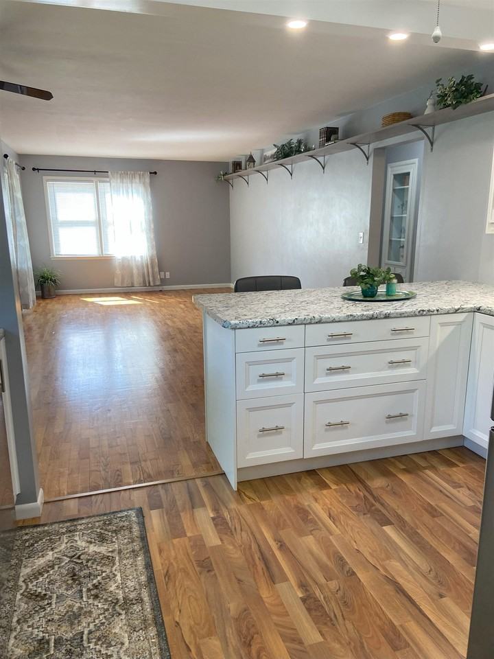 150 Deer St - Photo 2 of 31