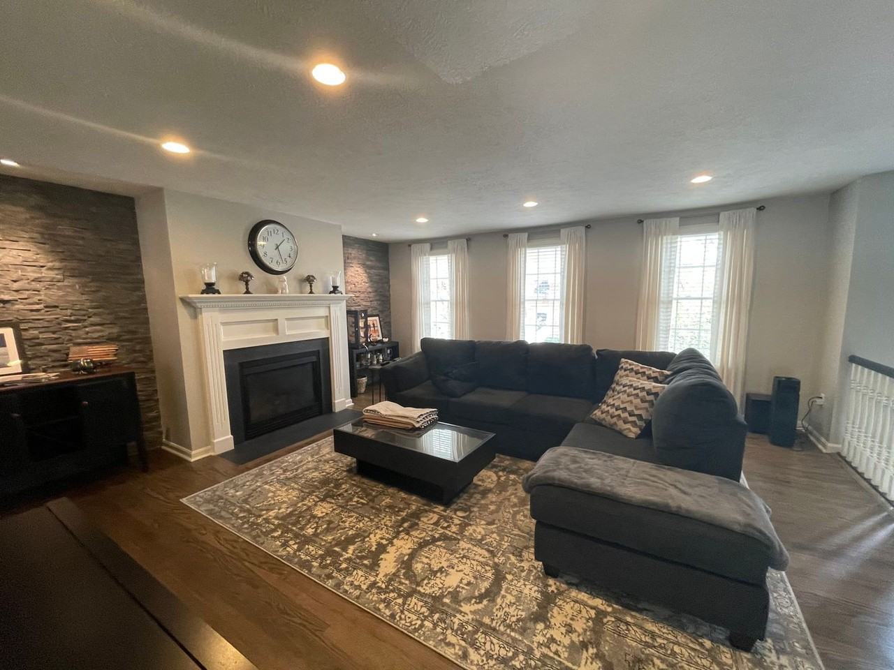 309 Marshall Heights Dr - Photo 2 of 18