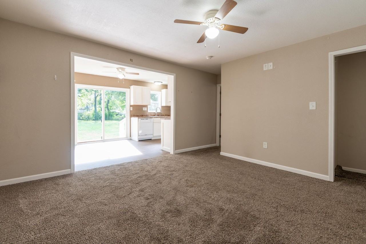 1330 N Clifton Ave - Photo 5 of 20