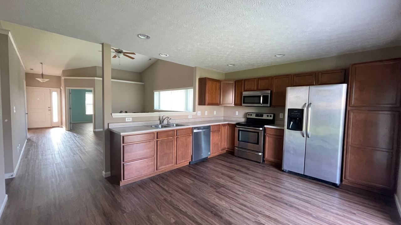 2927 Biscayne Ct - Photo 7 of 17