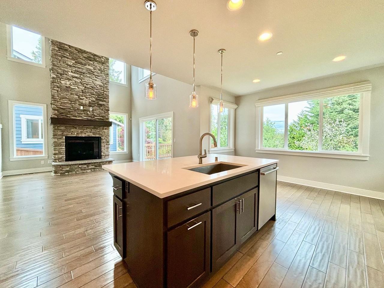 8157 Se 24th St - Photo 7 of 35