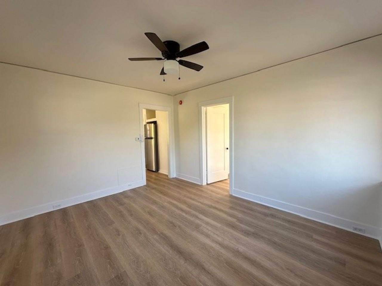 1321 Laguna St - Photo 3 of 11