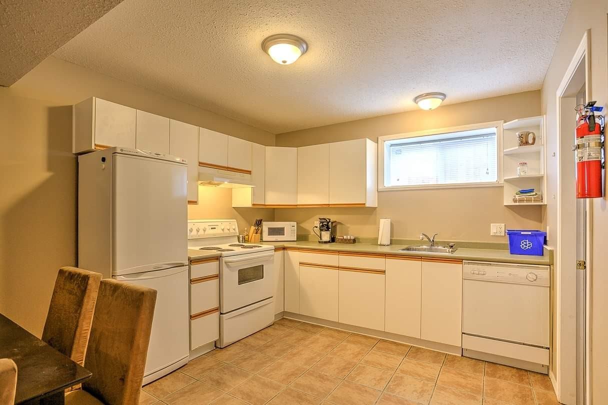 6132 Ryall Road - Photo 2 of 9