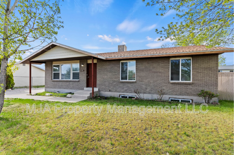 5435 W Mountain Men Dr - Photo 2 of 31