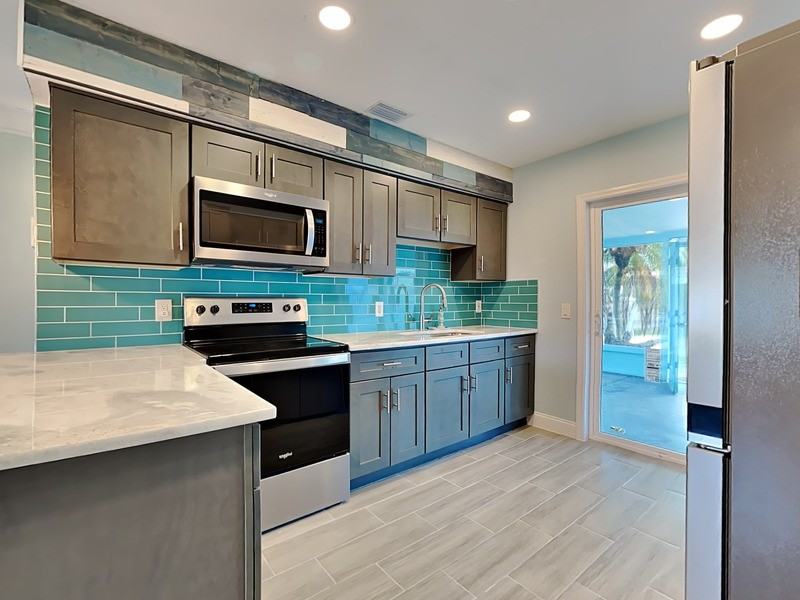 7101 Mccray Dr - Photo 2 of 23