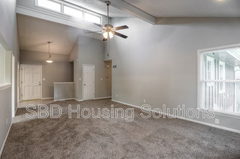 16317 E 28th St S - Photo 2 of 13